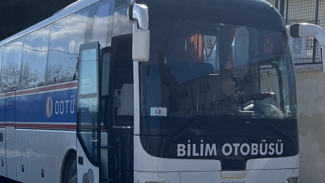 ODTÜ Bilim Otobüsü Karpuzlu'da 